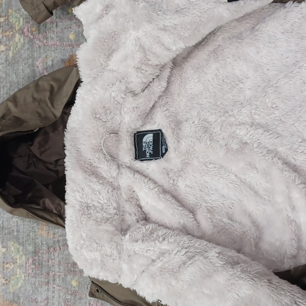 The North Face Hyvent Jacket - Picture 7 of 10